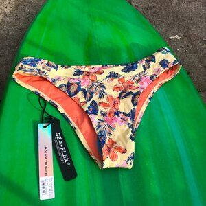 Jolyn Bikini Bottom Alanna Catalina Island Sz M NWT